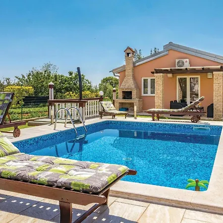Casa de Férias Stunning In With Private Swimming Pool, Be Inside Or Outside *