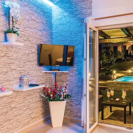 Stunning In With Private Swimming Pool, Be Inside Or Outside Casa de Férias